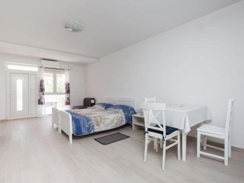 Apartment Vero-5 by Interhome