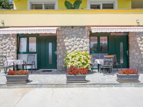 Apartment Vero-5 by Interhome