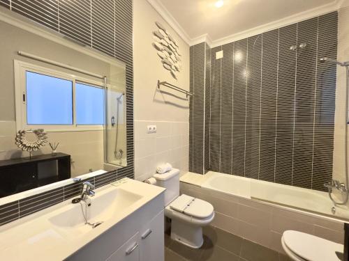 Urbe10 Plaza de Uncibay 3 Bedrooms apatment