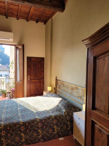 Vista su giardini storici in Oltrarno