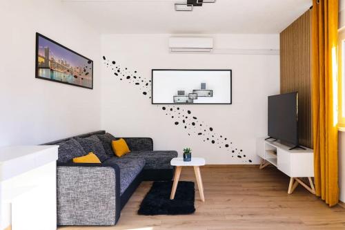 Cozy Enigma: Elegant Haven 1BDR