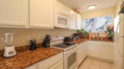 Oak Shores 66 – Photos 3