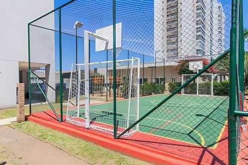 Tenis dan/atau kemudahan skuasy di Apartamento Espaçoso & Aconchegante - 3 quartos c/ ar condicionado - até 12 pessoas atau berdekatan