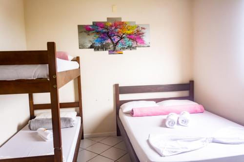 Katil dua tingkat atau katil-katil dua tingkat dalam bilik di Hotel Lacala