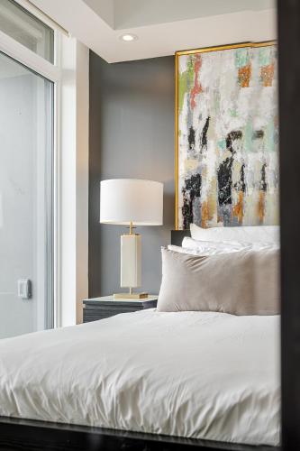 Ένα ή περισσότερα κρεβάτια σε δωμάτιο στο Westview Luxury Suites