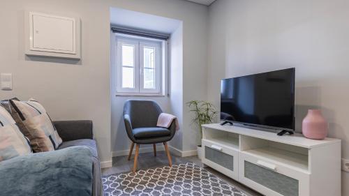 Belém Charming 2BDR House by LovelyStay