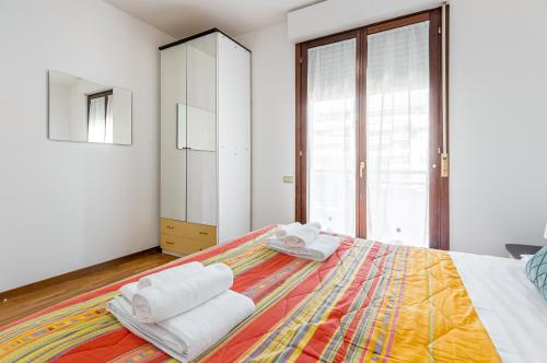 Postel nebo postele na pokoji v ubytování Comfortable Apartment with Parking & Terrace