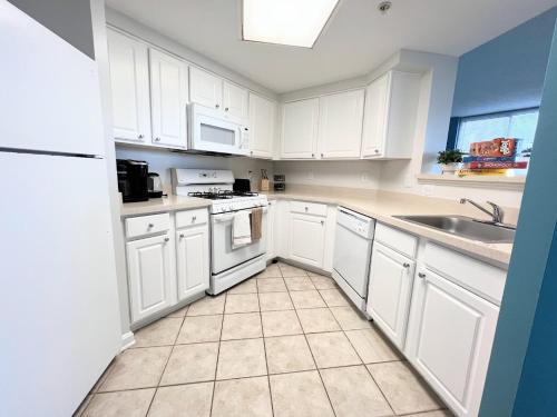 Una cocina o kitchenette en Relax and Unwind Ballston 5 Beds