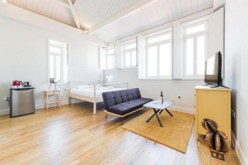 Frei Yellow Studio