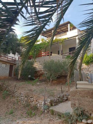 Robinzon IRENA, apartment by the beach