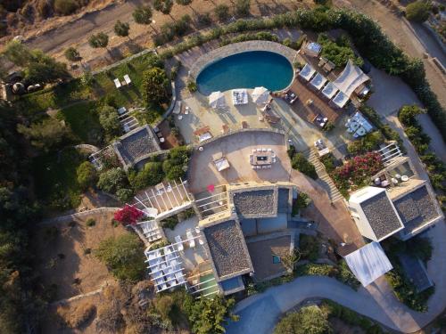 Aigis Suites Keaの敷地内または近くにあるプール