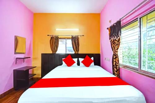 Ліжко або ліжка в номері Goroomgo Salt Lake Palace Kolkata - Fully Air Conditioned & Parking Facilities