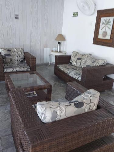 Posezení v ubytování Flat Pitangueira com Piscina-Capitânia Varan