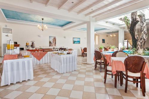 Gallery image of Aeolos Hotel in Skopelos Town