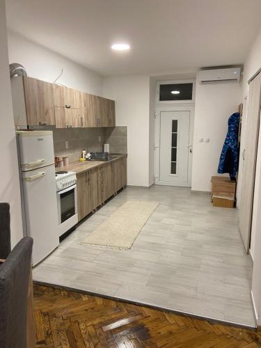 Η κουζίνα ή μικρή κουζίνα στο Kula Dream apartment