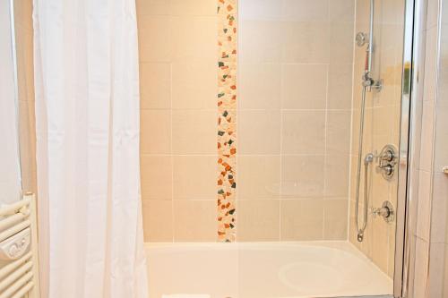 Inners City Apartments -On Suites photo 50