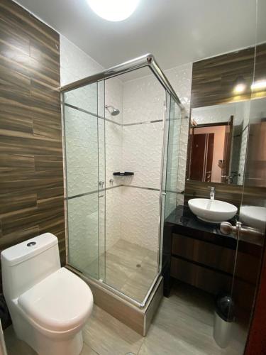 Un baño de Ciudad Del Sol Hostel