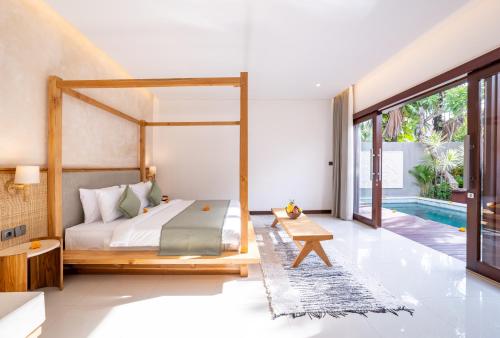 Katil atau katil-katil dalam bilik di Villa Sorano Canggu by Nagisa Bali