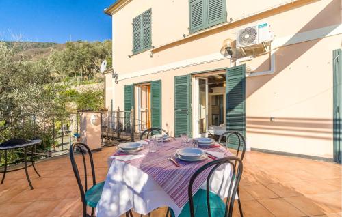 Stunning Apartment In Recco With Outdoor Swimming Pool, 1 Bedrooms And Wifi