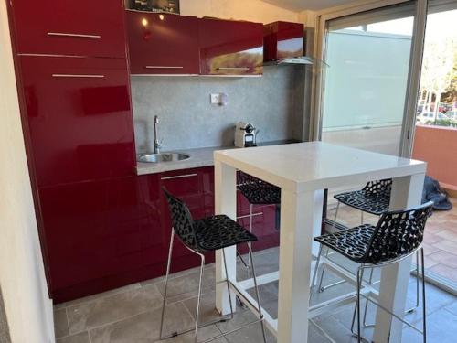 Appartement T2 Climatisé au Cœur du Cap d'Agde, proche Port et Plages, 4 Personnes - FR-1-749-41