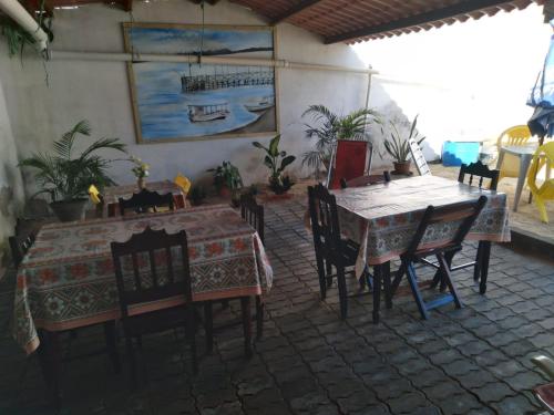 מסעדה או מקום אחר לאכול בו ב-Pousada Pôr do Sol - Galinhos