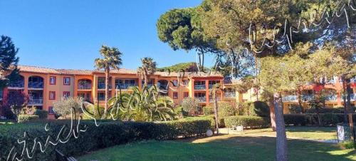 HYERES, Magnifique Parc de la Presqu'île avec Piscine et Plage face à Porquerolles !