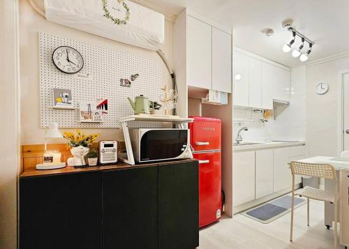 Evermore #Sinchon station 5min #Seogang station 1min_2