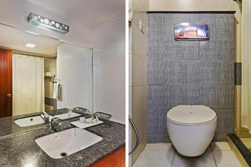 Duas fotografias de uma casa de banho com WC e lavatório. em Hotel Royal Empire em Jaipur