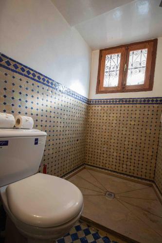 Un baño de Riad Fes Iline