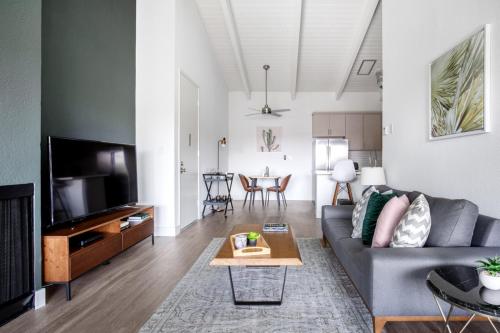 Culver City 1BR w Gym Pool WD nr shops LAX-326