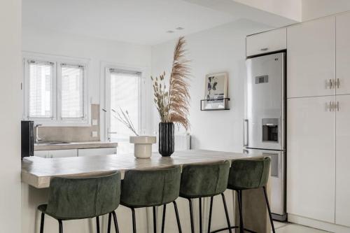 Contemporary Bliss 2BR Apartment in Athens by UPSTREET