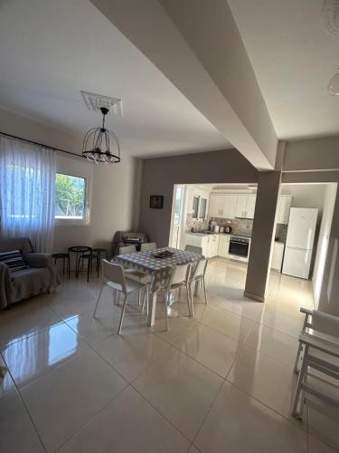 Η κουζίνα ή μικρή κουζίνα στο Rita's Appartements and Studios