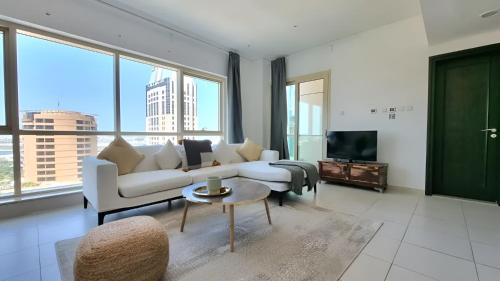 Dazzling Studio Stunning Ain Dubai View Marina