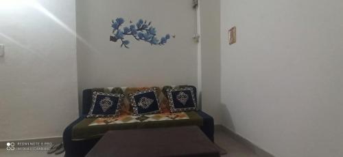 Ein Sitzbereich in der Unterkunft Room Stay in Ghaziabad