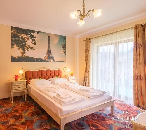 Katil atau katil-katil dalam bilik di Hotel Karolek