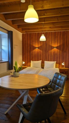 Ruang duduk di Bed and Breakfast Am Schwatten Berg
