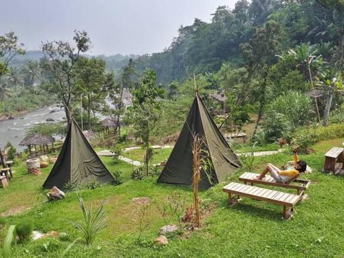 Příroda nedaleko luxury tent