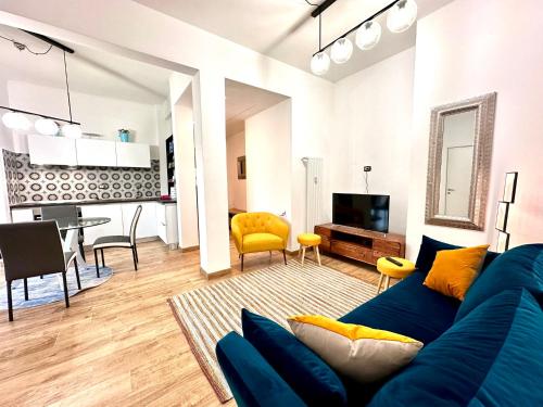 Foto Lombardo's Family - Free Private Parking 700m from the station! 1