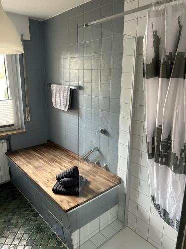 Ett badrum på Apartment am Klinikviertel