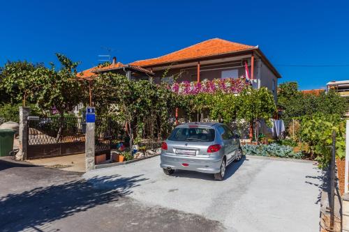 Marina 3 BDR apartment with parking