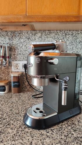 Una cocina o cocineta en Gibraltar Views Guest House