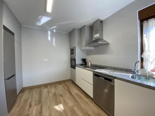 Dapur atau dapur kecil di Casa El Caspiu Arobes