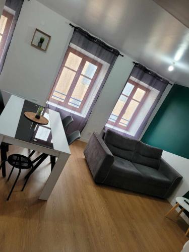 Imagen de la galería de Charmant T3 avec terrasse, en Carcassonne