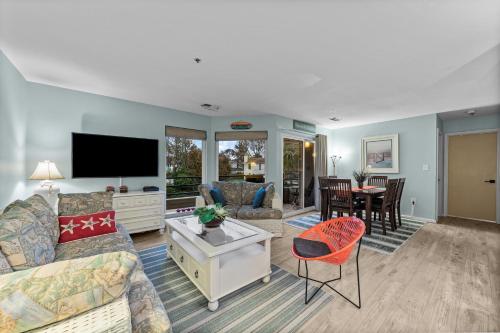 Fotografie z fotogalerie ubytování Linda's Beach Shack at the Playa Rana - Pool - 2 blocks from the beach and boardwalk! v destinaci Virginia Beach