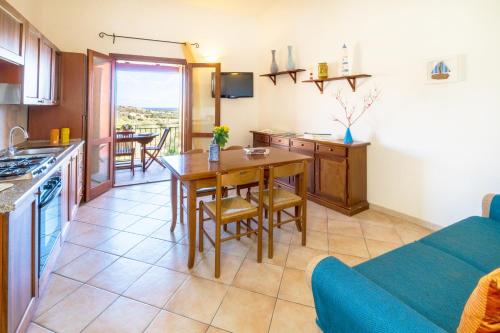 Køkken eller tekøkken på Sun and Sea LT - Piscina Condominiale - PMS CaseVacanze