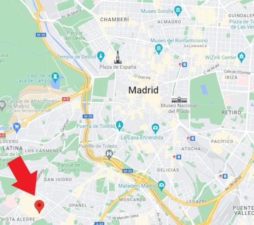 a map of madrid with a red star at Precioso dúplex en zona Vista Alegre en Madrid in Madrid