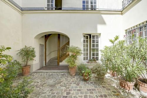 Luxurious Apartment in Le Marais