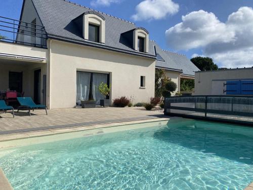 803 - Magnifique maison moderne située à Erquy disposant d'une piscine privative