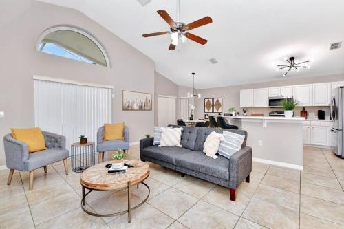 Lakeview Luxury Oasis photo 11