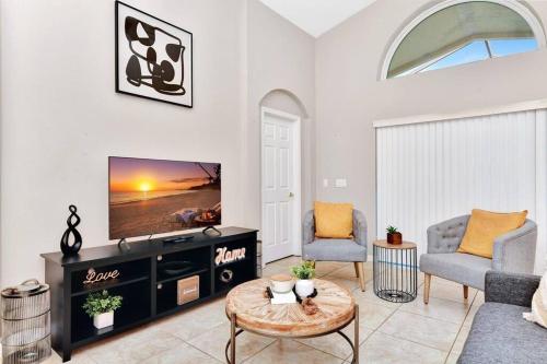 Lakeview Luxury Oasis photo 30